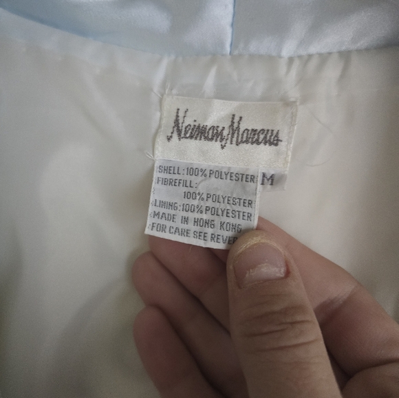 Beautiful Vintage Puff Robe - Picture 6 of 16